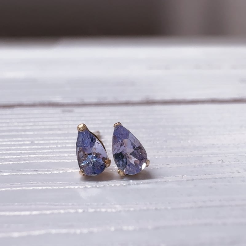 ピアス］タンザナイト 18金 0.3ct ティアドロップ | pundarika