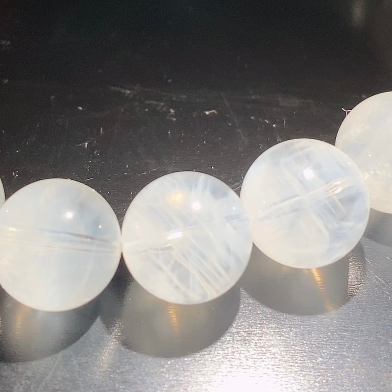 ◇至純 白 龍眼天珠と水紋天珠・ブルーエンジェルラダークォーツのパワーストーン ◇至純 白 龍眼天珠と水紋天珠・ブルーエンジェルラダークォーツの