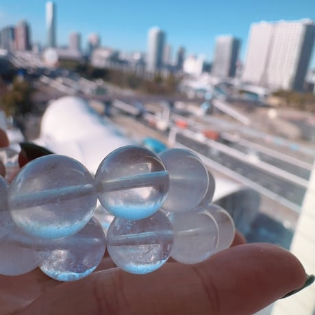 [ブレスレット］窓の外はみぞれ雪  ホワイトサゲニティッククォーツ 11.3mm 内径17cm
