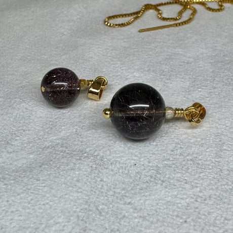 ［ペンダント］　K18gp一粒　ハンドメイド　花火スーパーセブン　 キャッツアイルチルクォーツ