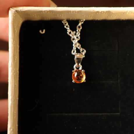 ［ペンダント］スペサルティンガーネット　0.6ct　SV925