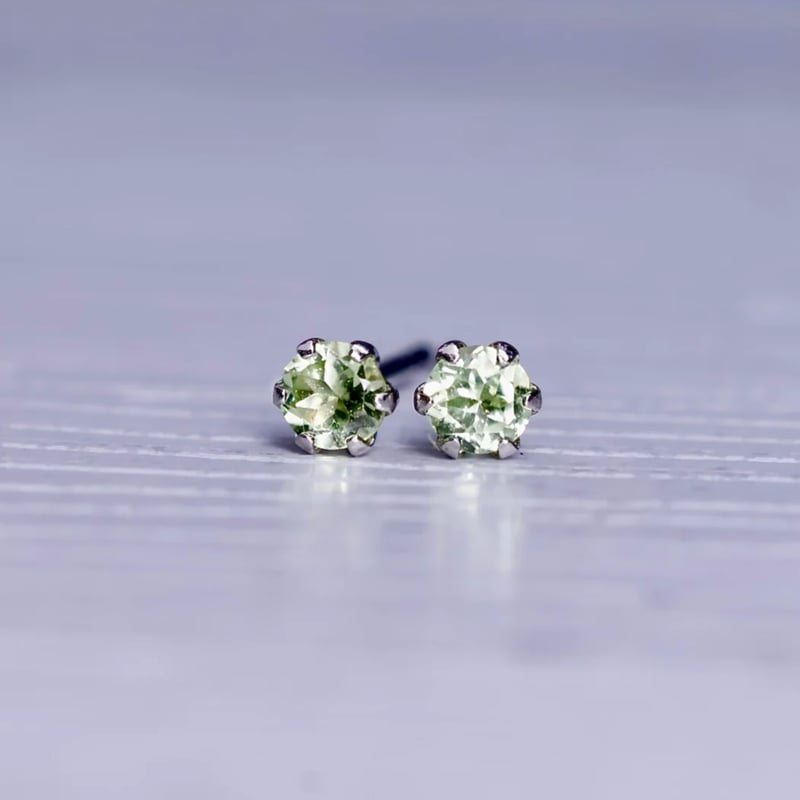 ピアス］工房応援企画 PT900 ペリドット ピアス | pundarika