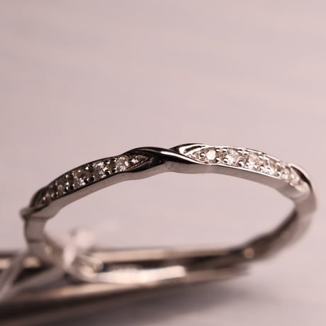 ［リング］PT950ツイストダイヤモンドリング 0.1ct【受注生産】【工房応援企画】
