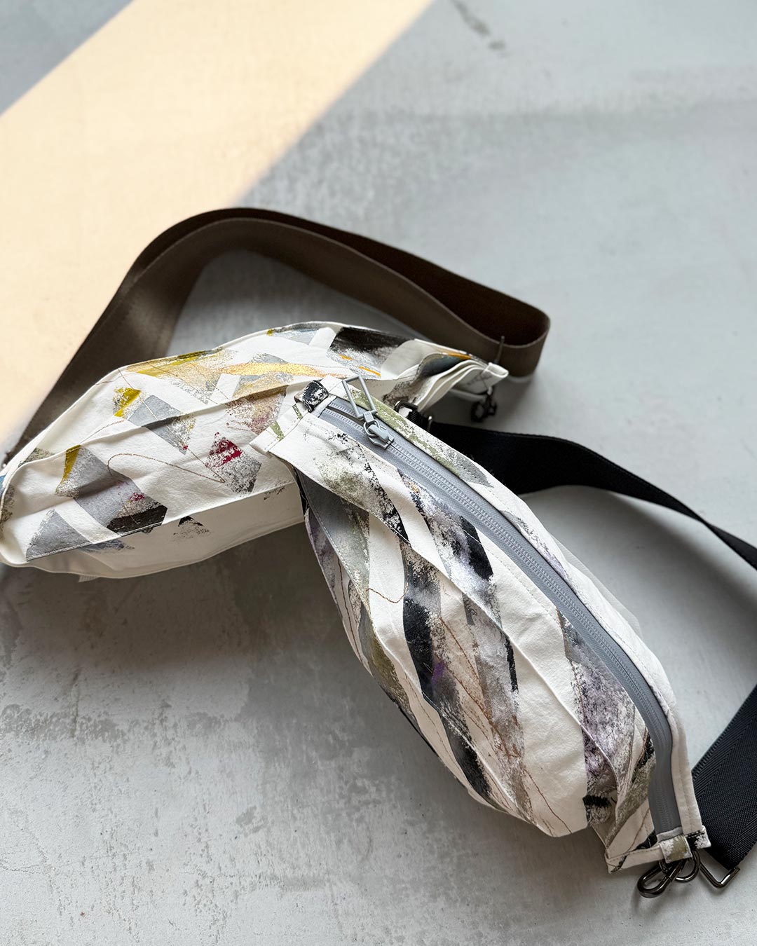 ORIYATO 】ボディバッグ 