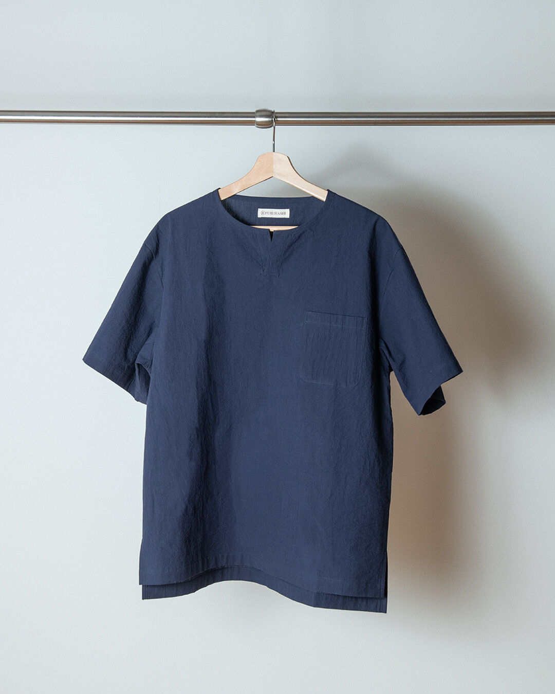 uru リンネシャツ　ネイビー uru リンネシャツ ネイビー