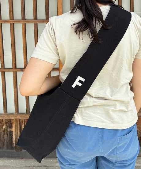 『予約販売 9月上旬発送』【 ORIYATO 】"F" CROSS BAG ( ブラック )