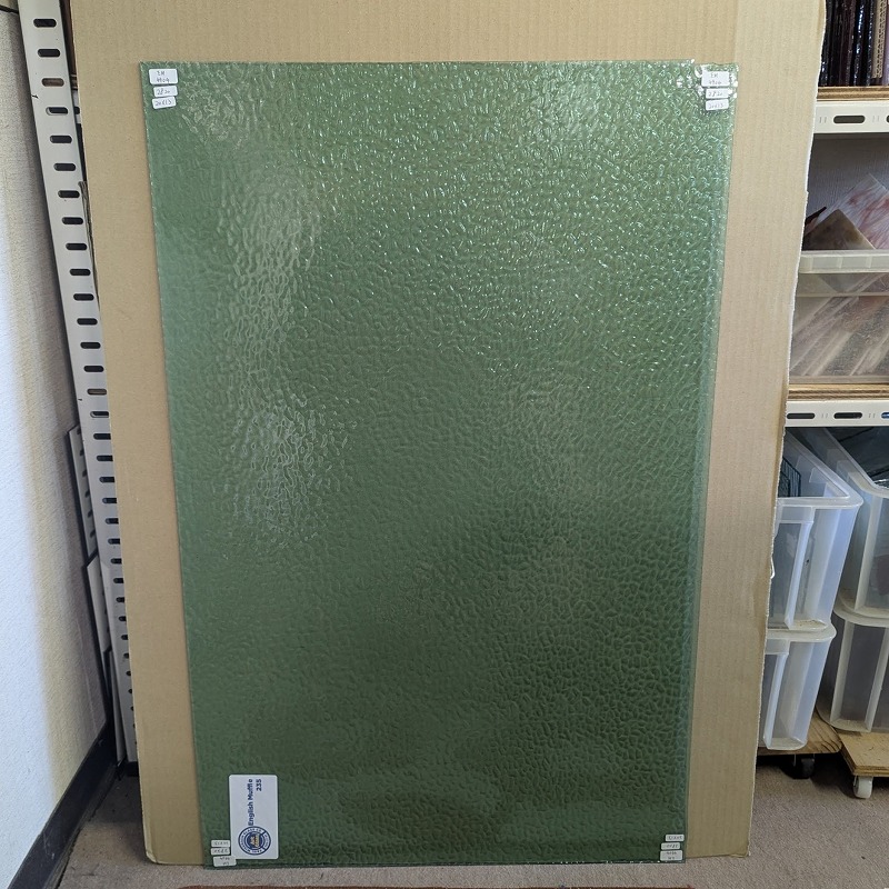 EM-4904（約20㎝×13㎝） | ステンドグラス材料販売 W3-Stained Glass