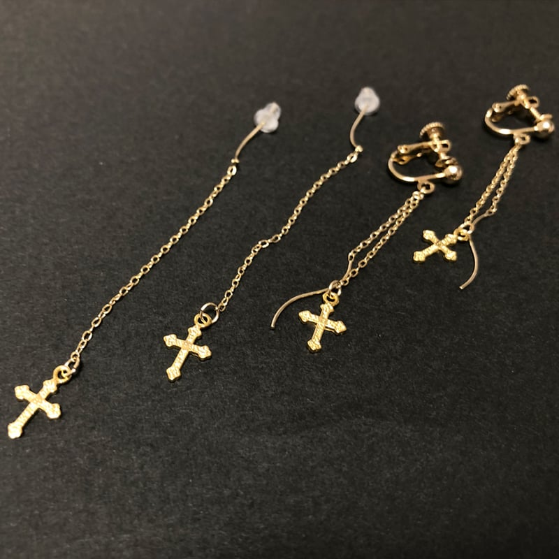 ゴールドチェーンクロスピアス／イヤリング - Gold Chain Cross Earrin