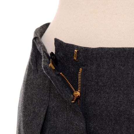 プルーンゴールドシュミット prune goldschmidt クロップドタックパンツ ウールカシミア ソフトグレー