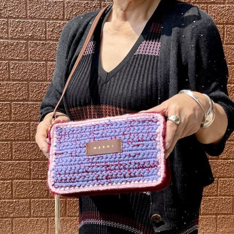 マルニ Marni クロッシェカメラバッグ ウールなど パープルレッド 正規取扱
