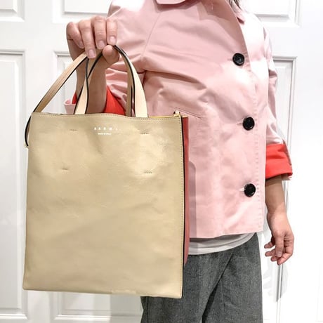 マルニ Marni ショッピングバッグ カーフレザー ベージュレッドピンク