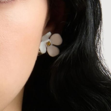 マルニ Marni デイジーピアス メタルなど ホワイト 正規取扱