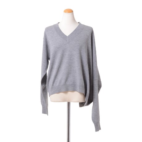 メゾン マルジェラ Maison Margiela ショート丈Vネック変形セーター ウールカシミア ライトグレー
