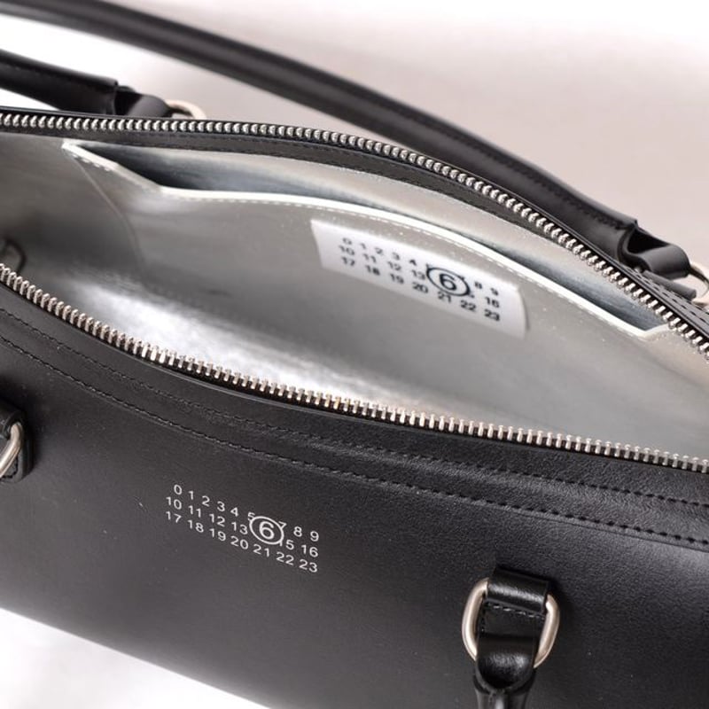 エムエムシックス メゾンマルジェラ MM6 MAISON MARGIELA バウレット