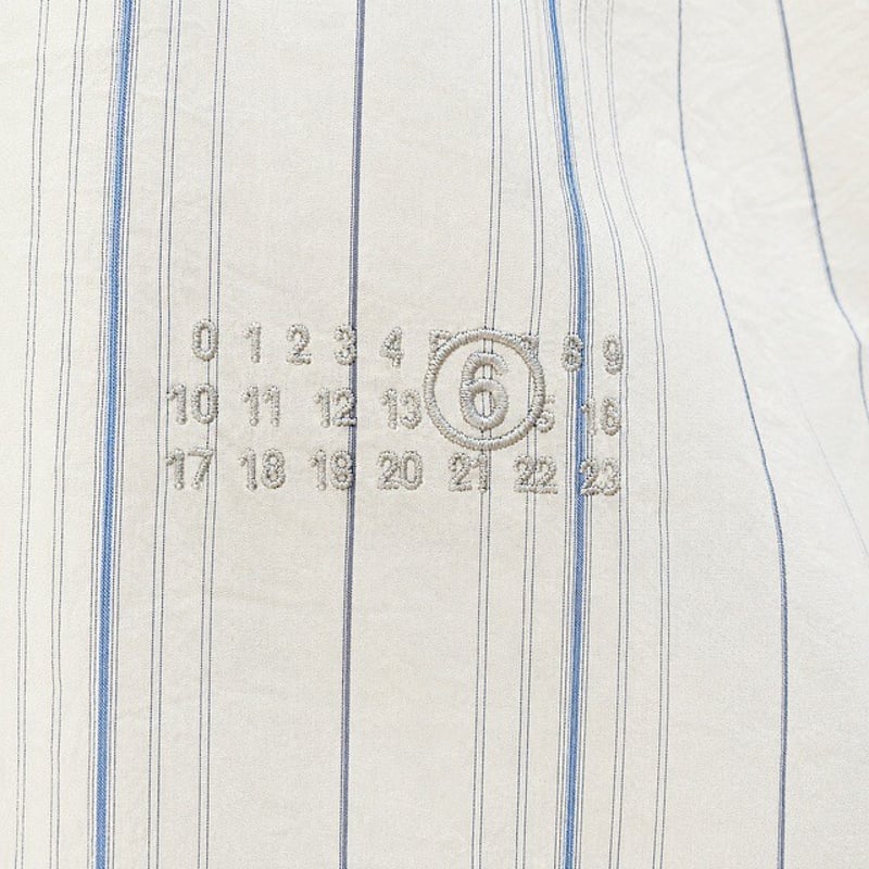 エムエムシックス メゾンマルジェラ MM6 MAISON MARGIELA 襟付き変形
