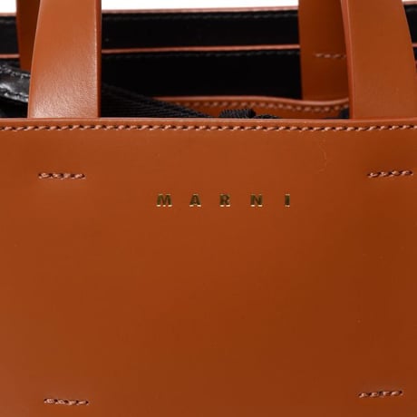 マルニ Marni North/South Museo ミニトートバッグ スムースレザー モカ