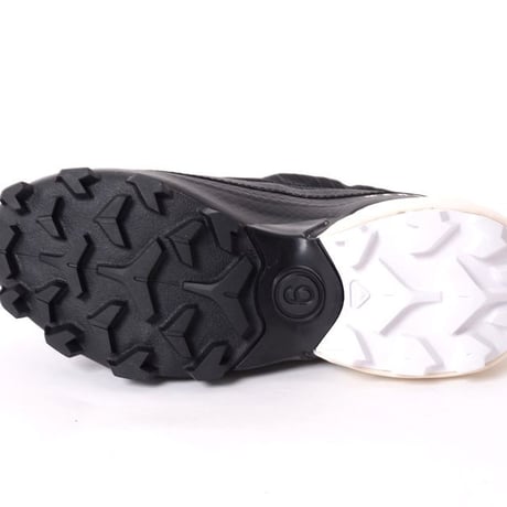 エムエムシックス メゾンマルジェラ MM6 MAISON MARGIELA レディース サロモンクロスクロ―シューズ アウトドアプレインエア ブラック