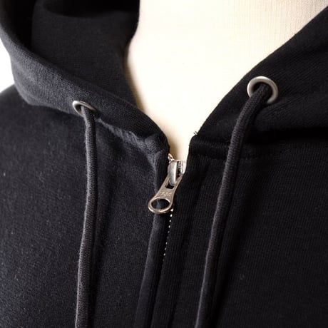 ジェイクベルフォート JAKE BELFORT ワンポイント刺繍フードジッパー 裏起毛コットン ブラック