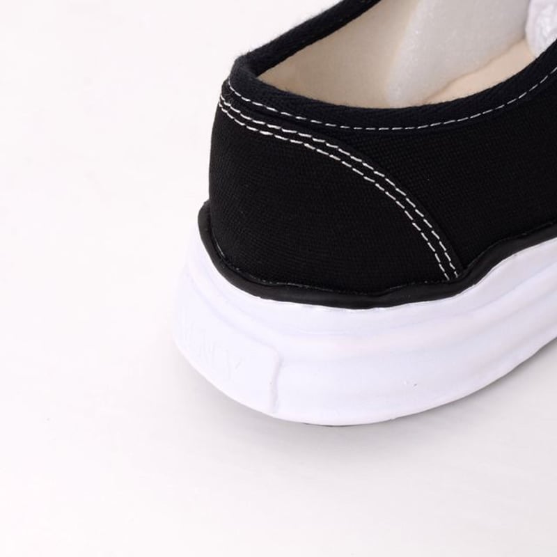 ミハラヤスヒロ MIHARAYASUHIRO ローカットスニーカー ブラック