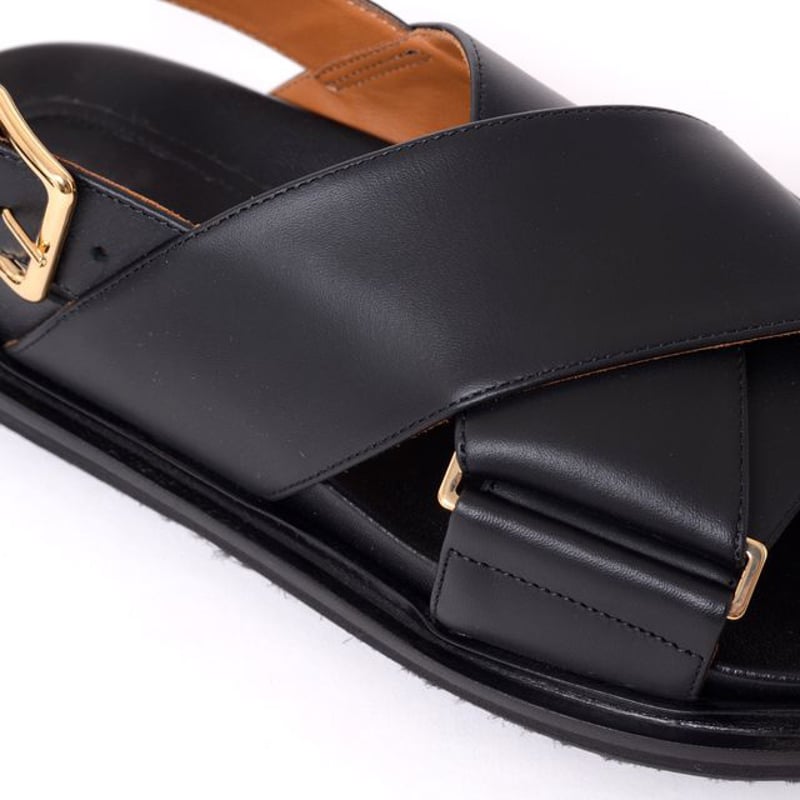 マルニ Marni クロスフラットサンダル ナッパーレザー ブラック