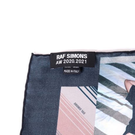 ラフシモンズ RAF SIMONS スモールフラール・チーフ シルク ブラックピンク