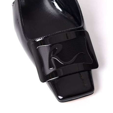 ロシャス ROCHAS ロゴプレート付きパンプス パテントレザー ブラック