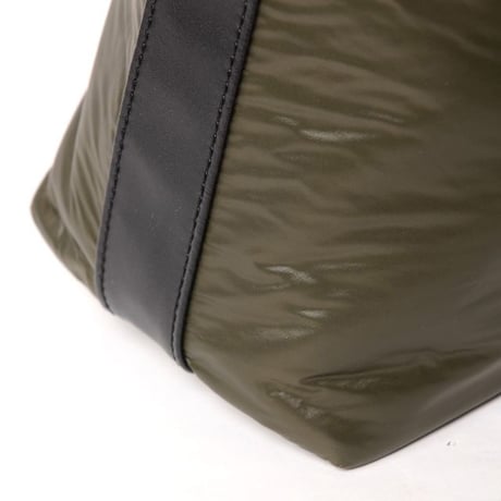 エムエムシックス メゾンマルジェラ MM6 MAISON MARGIELA Aラインバッグ ナイロンなど カーキ
