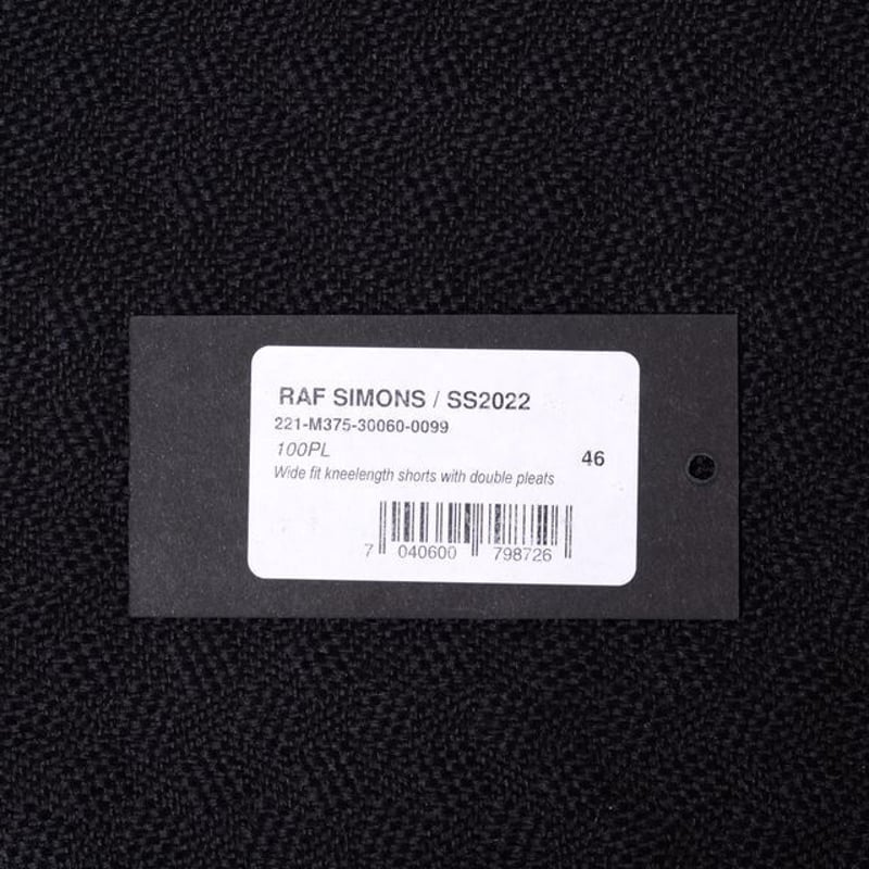ラフシモンズ RAF SIMONS Wide fit kneelength shorts wi ラフシモンズ RAF SIMONS Wide fit kneelength shorts wi
