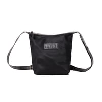 エムエムシックス メゾンマルジェラ MM6 MAISON MARGIELA ニューメリックバーティカルクロスボディバッグ ナイロン ブラック