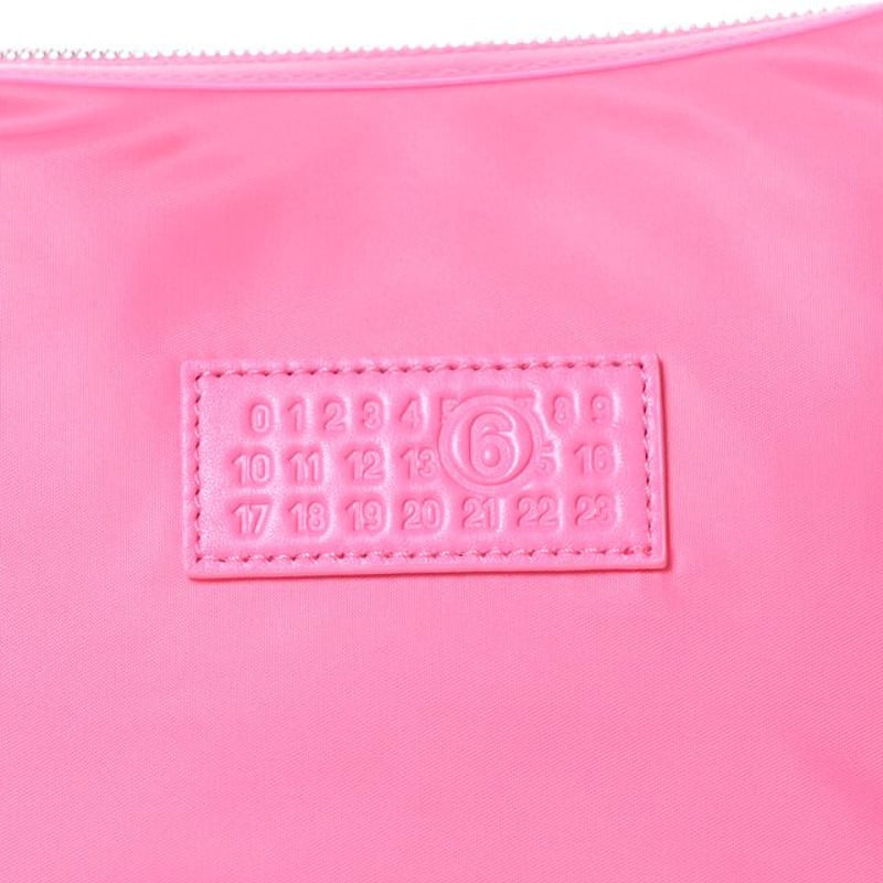 エムエムシックス メゾンマルジェラ MM6 MAISON MARGIELA