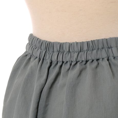 ダウェイ DAWEI タック使いワイドパンツ ポリエステルレーヨン グレーグリーン