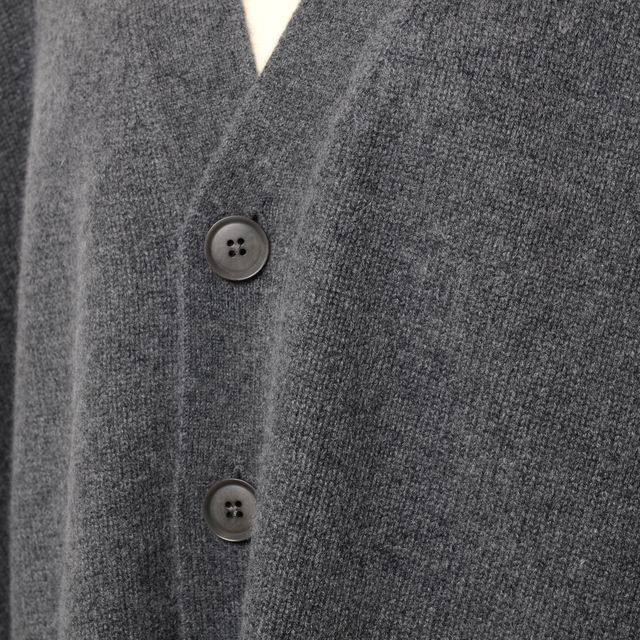 エクストリームカシミヤ extreme cashmere x Vネックカーディガン