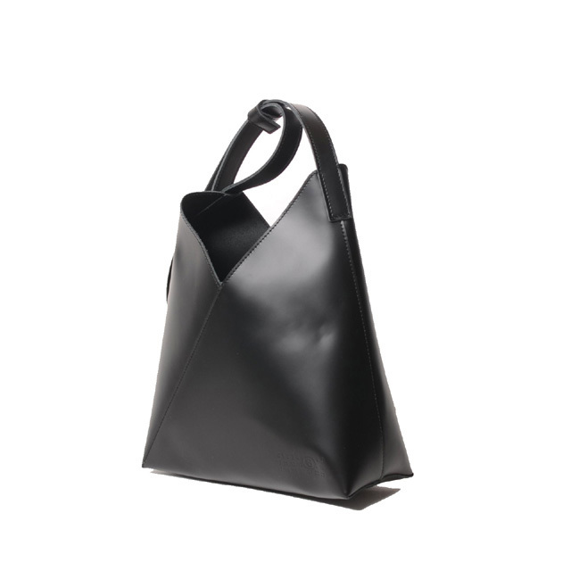 MM6 Maison Margiela エムエムシックスメゾンマルジェラ フォーチュンクッキー スモールショルダーバッグ ブラック fit=scale-down,w=1200