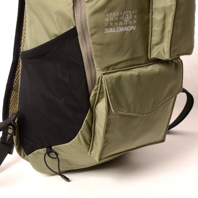 MM6 × SALOMON ナイロンバックパック グリーン 多ポケット シンプル
