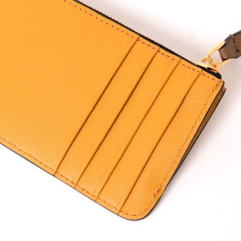マルニ Marni カードケース付き小銭入れ グレインカーフレザー マルニ Marni カードケース付き小銭入れ グレインカーフレザー