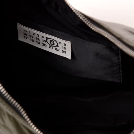 エムエムシックス メゾンマルジェラ MM6 MAISON MARGIELA Aラインバッグ ナイロンなど カーキ