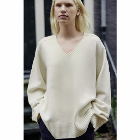 エクストリームカシミヤ extreme cashmere x Ｖネックセーター カシミア クリーム