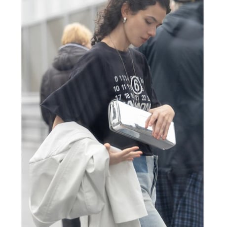エムエムシックス メゾンマルジェラ MM6 MAISON MARGIELA 両面ロゴ半袖T ナイロン ブラック