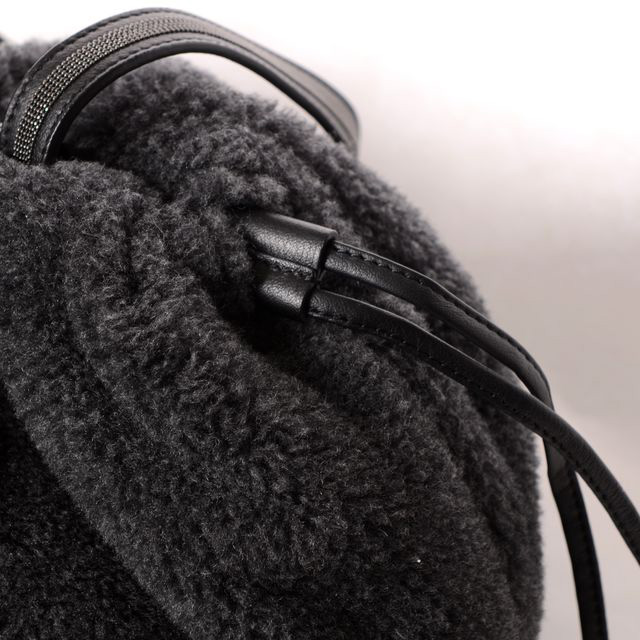 ブルネロクチネリ Brunello Cucinelli 巾着バッグ ムートン グレー | YO