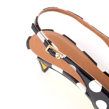 マルニ Marni バックストラップシューズ パテントレザー 水玉