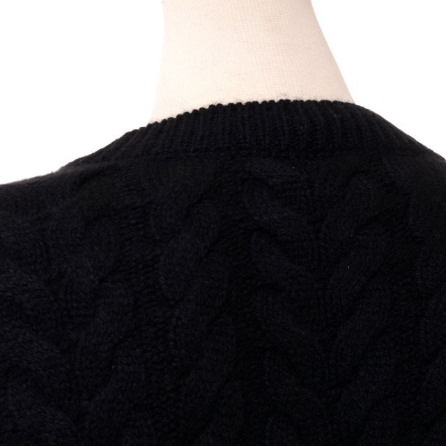 クイーンアンドベル queene and belle Vネックアラン編みセーター