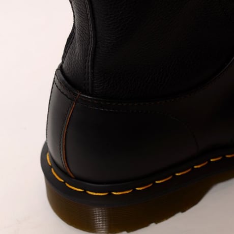 エムエムシックス メゾンマルジェラ MM6 MAISON MARGIELA ドクターマーチンブーツ 牛革 ブラック