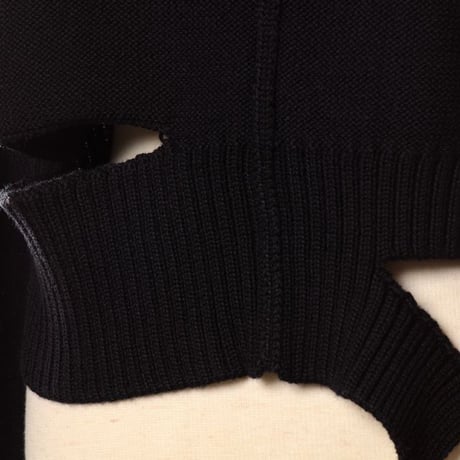 エムエムシックス メゾンマルジェラ MM6 MAISON MARGIELA 切り込み入りハイネックニットセーター ウールアクリル ブラック