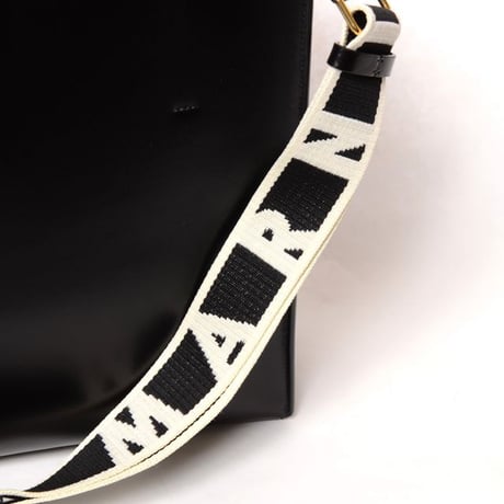 マルニ Marni North/South Museo トートバッグ スムースレザー ブラック
