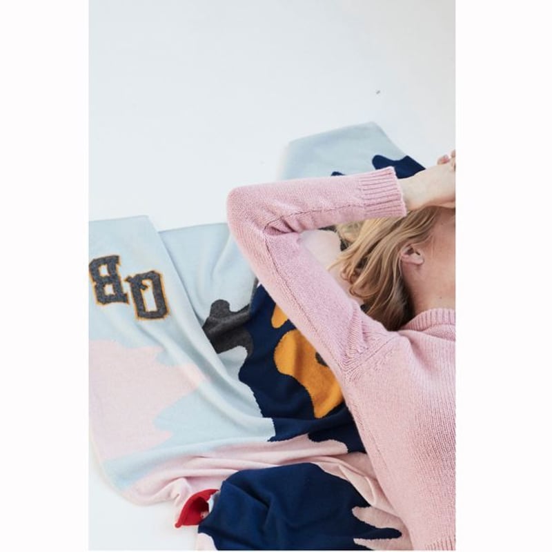 QUEENE AND BELLE  カシミア100 迷彩柄ストール QUEENE AND BELLE カシミア100 迷彩柄ストール