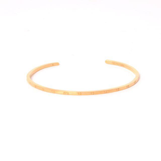 マルジェラ ナンバリングカフブレスレット メゾン マルジェラ Maison Margiela ナンバリングカフブレスレット