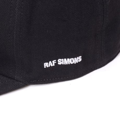 ラフシモンズ RAF SIMONS Cap wit R embroidery コットン ブラック