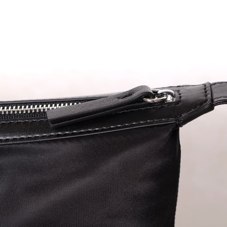 エムエムシックス メゾンマルジェラ MM6 MAISON MARGIELA ニューメリッククロスボディバッグ ナイロン ブラック 正規取扱