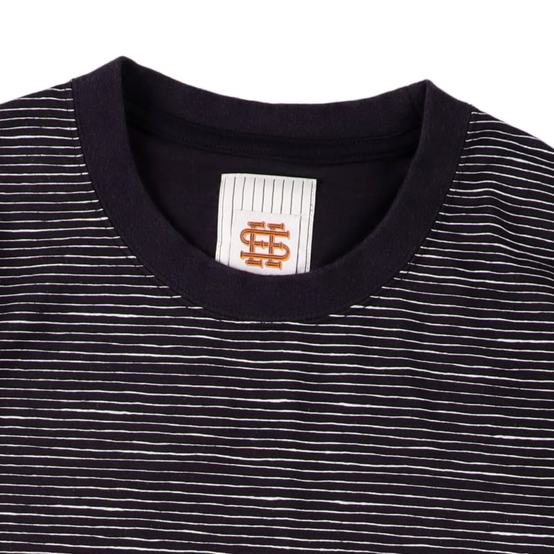 SEE SEE x S.F.C SUPER BIG BORDER SS TEE 【NAVY】