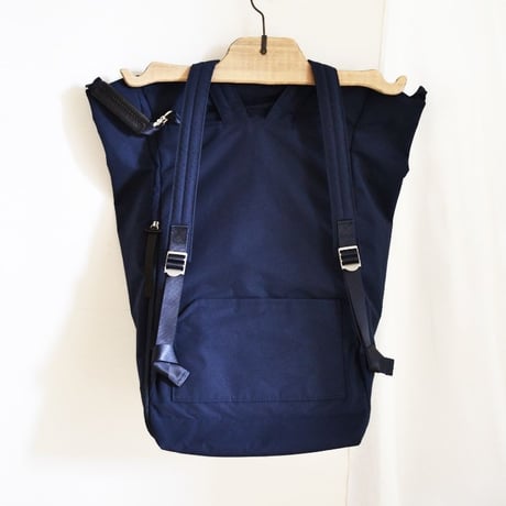 ねじねじリュック　navy